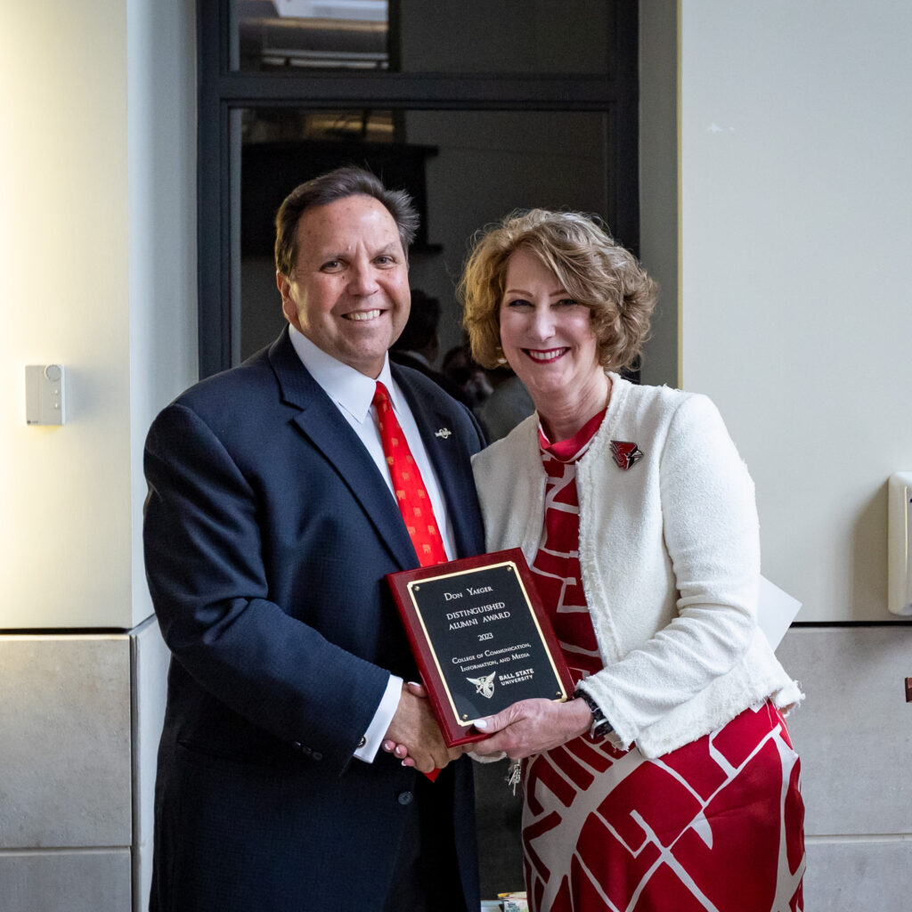 Don Yaeger accepts a Hall of Beneficence Award