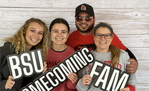 Lexi Leisure and her family at Homecoming